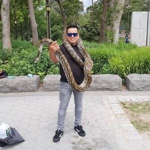 Meet your Posher, Roberto